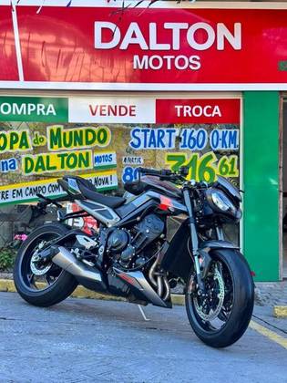 TRIUMPH STREET TRIPLE 765 RS TRIUMPH STREET TRIPLE 765 RS